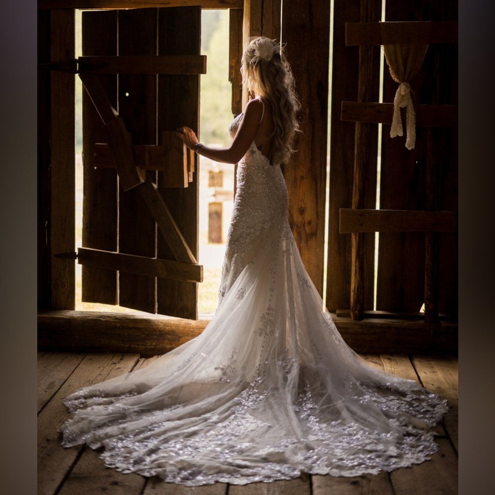 Allure Bridals Alessia B Wedding Dress, Size 8